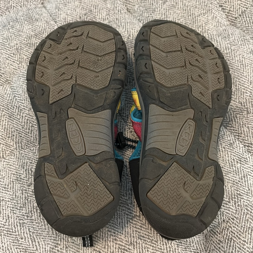 Keen sandals size 5 - Picture 6 of 7